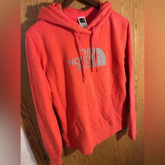 The North Face Women’s Graphic Hoodie - Picture 2 of 4